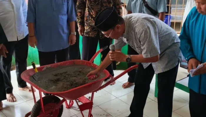 Masjid Al-Muawanah Mulai Direnovasi