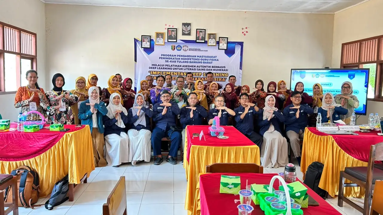 Tim Dosen Pendidikan Fisika Unila Gelar Pelatihan Asesmen dan Temu Alumni