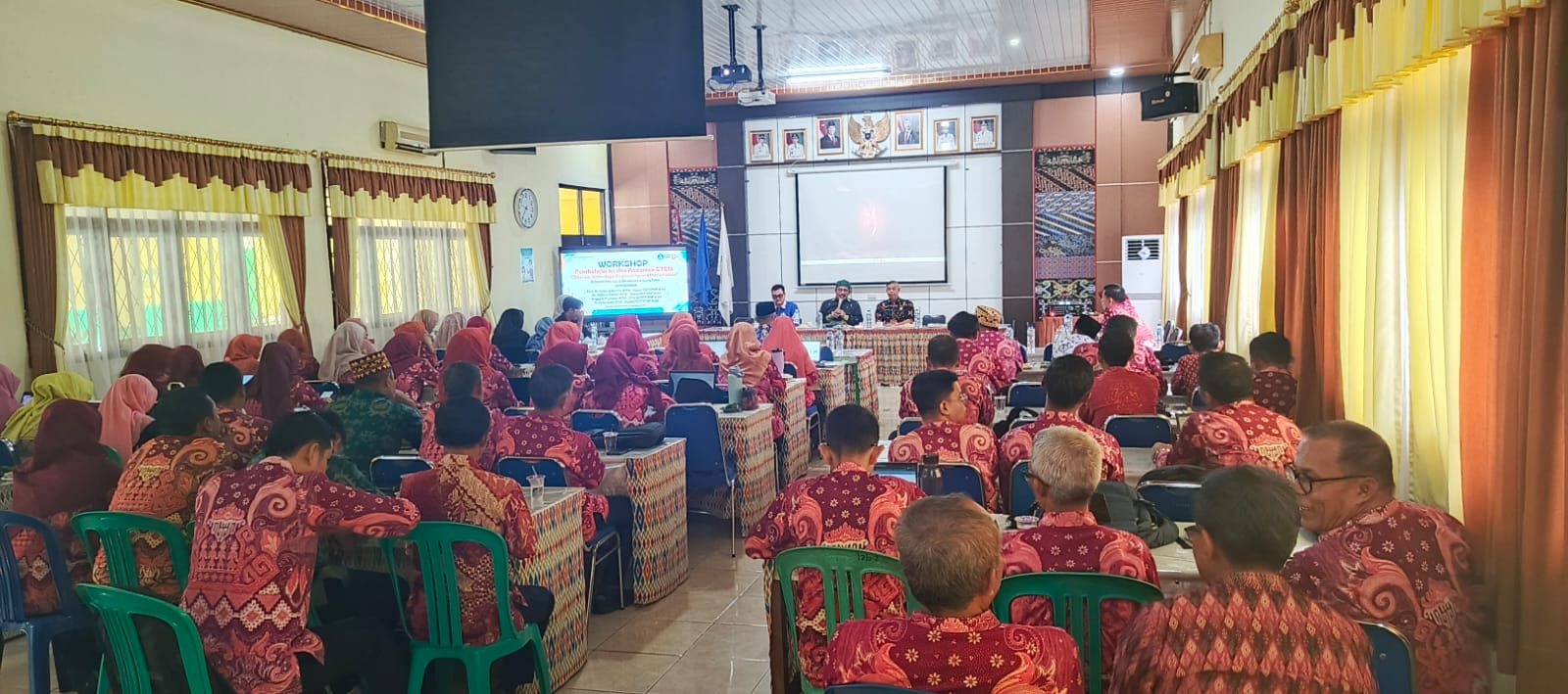 Tingkatkan Mutu Evaluasi Pendidikan, Tim Dosen Unila Gelar Pelatihan Asesmen STEM di SMAN 1 Bandar Sribhawono